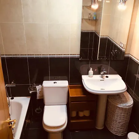 Casa Minor * لواركا